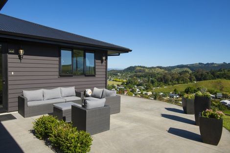 Photo of property in 153 Wheatstone Road, Wainui, Gisborne, 4073