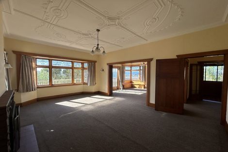 Photo of property in 100 Mortimer Terrace, Brooklyn, Wellington, 6021