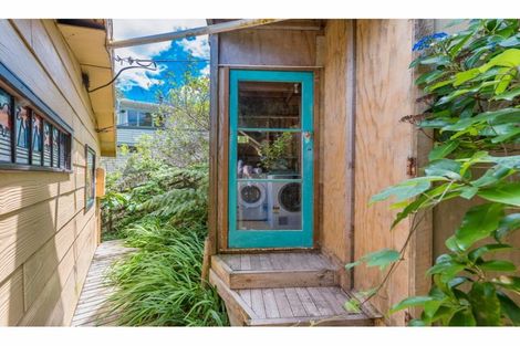 Photo of property in 13 Mceldowney Road, Titirangi, Auckland, 0604