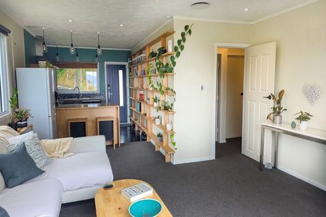 Photo of property in 18a Downing Street, Crofton Downs, Wellington, 6035