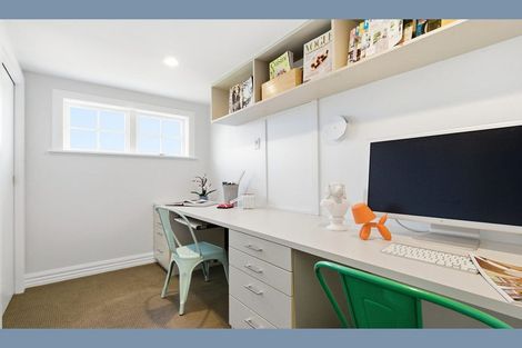 Photo of property in 15 Lucknow Terrace, Khandallah, Wellington, 6035