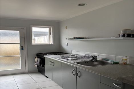 Photo of property in 1/10 Agincourt Street, Glenfield, Auckland, 0629