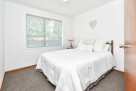 Photo of property in 13 Fiesta Drive, Half Moon Bay, Auckland, 2012