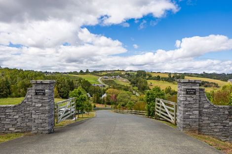 Photo of property in 16 Waymau Lane, Coatesville, 0792