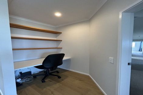 Photo of property in 2 Tutoko Place, Aotea, Porirua, 5024