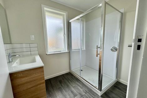 Photo of property in 15 Christmas Road, Manurewa, Auckland, 2102