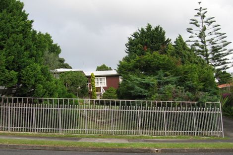 Photo of property in 35 Sherwood Avenue, Te Atatu South, Auckland, 0610