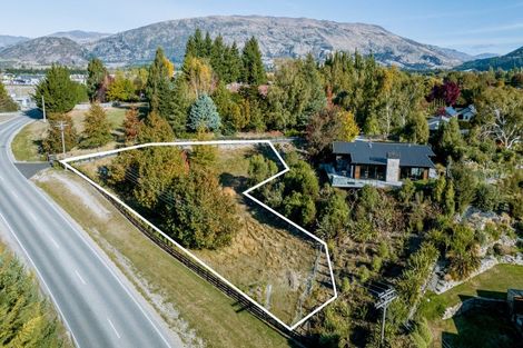 Photo of property in 22 Ballantyne Road, Wanaka, 9305
