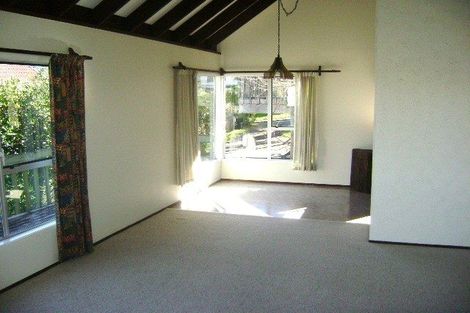 Photo of property in 2/3 Northwick Place, Hillcrest, Auckland, 0627