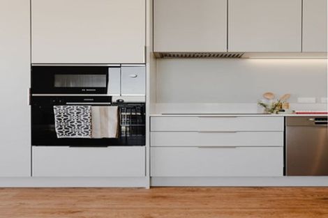 Photo of property in 12 Hugh Street, Mount Cook, Wellington, 6021