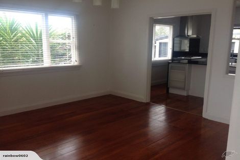 Photo of property in 421 Mangorei Road, Highlands Park, New Plymouth, 4312