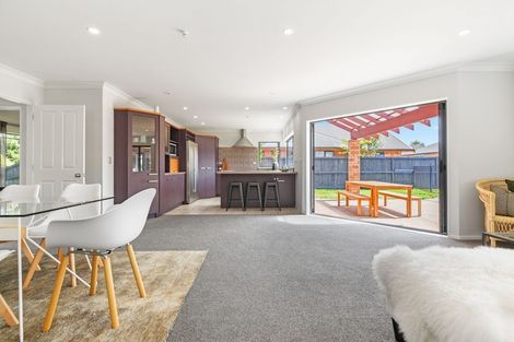 Photo of property in 12 Oldfield Court, Huntington, Hamilton, 3210