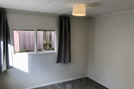 Photo of property in 24 Tahurangi Place, Spotswood, New Plymouth, 4310