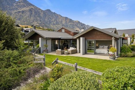 Photo of property in 2 Aberdare Court, Jacks Point, Queenstown, 9371