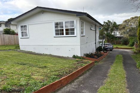 Photo of property in 4 Anich Road, Massey, Auckland, 0614