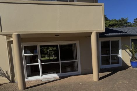 Photo of property in 9 Mudgeways Road, Massey, Auckland, 0614