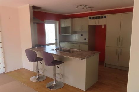 Photo of property in 2/8 Priestley Drive, Bucklands Beach, Auckland, 2014