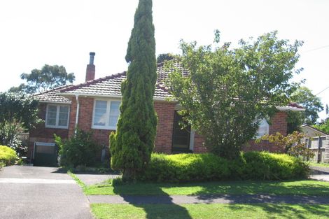 Photo of property in 37 Savoy Road, Glen Eden, Auckland, 0602