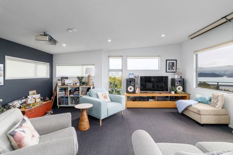 Photo of property in 5 Emerson Crescent, Diamond Harbour,  8971