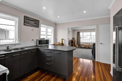 Photo of property in 124 Waihi Road, Hawera, 4610