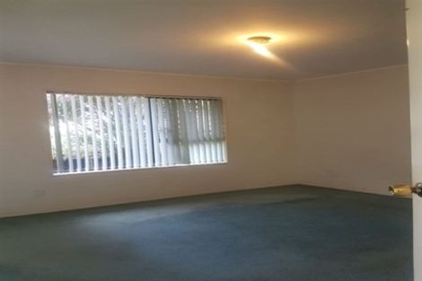 Photo of property in 16 Gala Place, Henderson, Auckland, 0612
