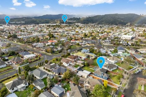 Photo of property in 17 Weka Grove, Elderslea, Upper Hutt, 5018