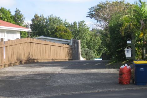 Photo of property in 1/12 Ngatoa Place, Glenfield, Auckland, 0629