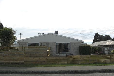 Photo of property in 4/122 Middlepark Road, Sockburn, Christchurch, 8042