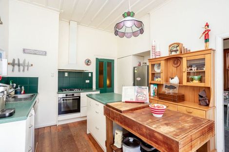 Photo of property in 41 Riverdale Road, Dannevirke, 4930