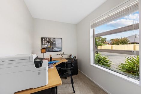 Photo of property in 9 Tawa Place, Parklands, Christchurch, 8083