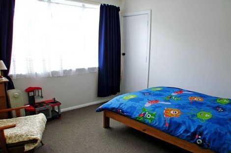 Photo of property in 54 Bird Grove, Stokes Valley, Lower Hutt, 5019