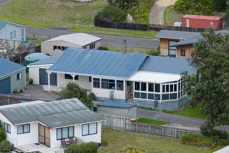 Photo of property in 50 Kahukura Avenue, Waitarere Beach, Levin, 5510