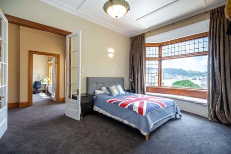 Photo of property in 210 Oriental Parade, Oriental Bay, Wellington, 6011