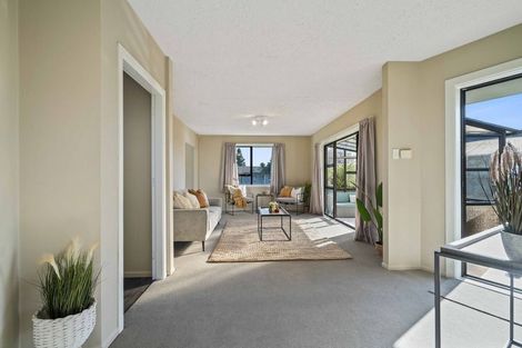 Photo of property in 22 Skerten Avenue, Hornby, Christchurch, 8042