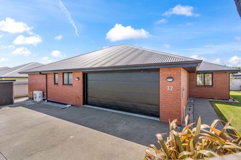 Photo of property in 32 Welsh Road, Winton, 9720