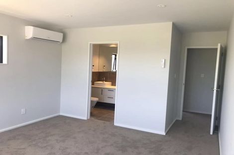Photo of property in 56 Bordeaux Parade, Te Atatu South, Auckland, 0610