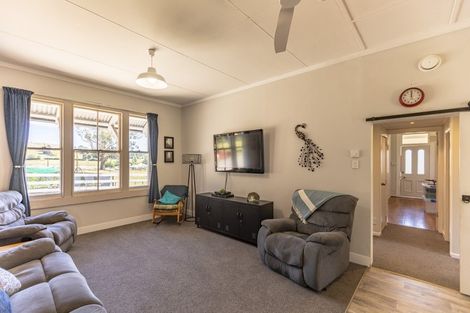 Photo of property in 56 Tapairu Road, Waipawa, 4275