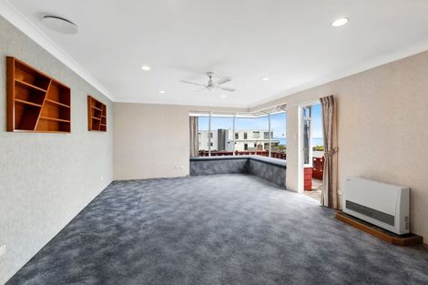 Photo of property in 5 Nobs Line, Strandon, New Plymouth, 4312