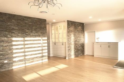 Photo of property in 8 Drover Close, Flat Bush, Auckland, 2019