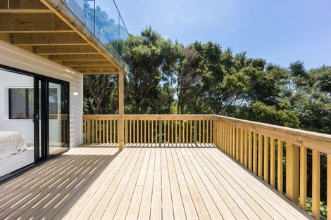 Photo of property in 254a Whangaparaoa Road, Red Beach, 0932