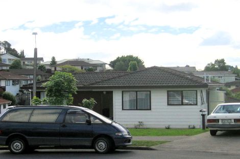 Photo of property in 9 Halloran Place, Massey, Auckland, 0614