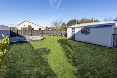 Photo of property in 16 Dunbarton Street, Redwood, Christchurch, 8051