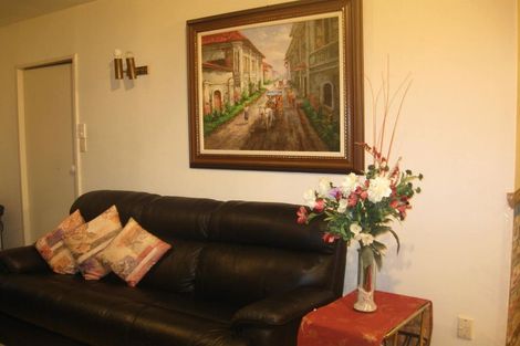 Photo of property in 18a Caesars Place, Churton Park, Wellington, 6037