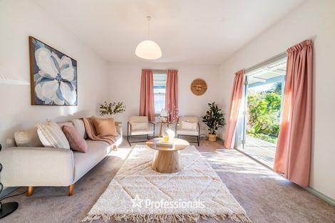 Photo of property in 124 Tutere Street, Waikanae Beach, Waikanae, 5036