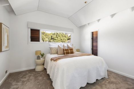 Photo of property in 18 Forres Street, Seatoun, Wellington, 6022