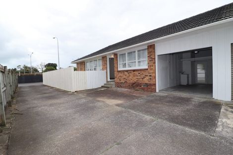 Photo of property in 2/95 Pakuranga Road, Pakuranga, Auckland, 2010