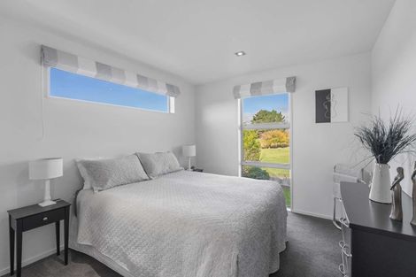 Photo of property in 31 Linkwater Way, Parklands, Christchurch, 8083