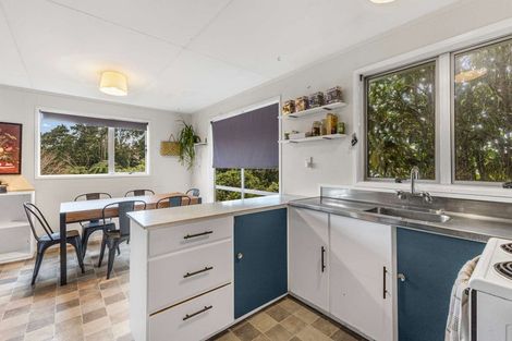 Photo of property in 42 Omata Road, Marfell, New Plymouth, 4310