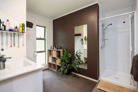 Photo of property in 1/199 Birdwood Road, Massey, Auckland, 0614