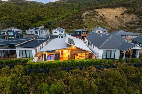 Photo of property in 3 Ramarama Lane, Crofton Downs, Wellington, 6035